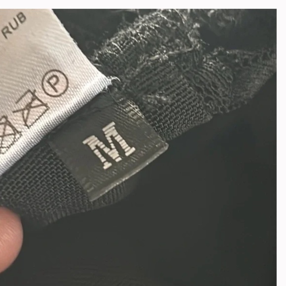 OUTCAST black zip up boot cut leggings with criss cross belted waist size medium - Picture 9 of 9